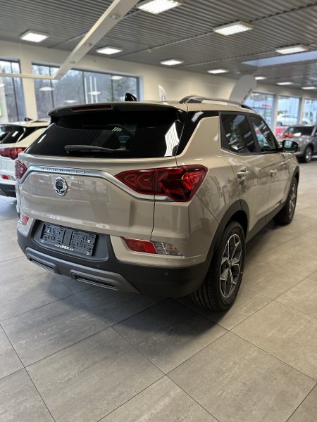 KGM Korando EBL FWD MT 3