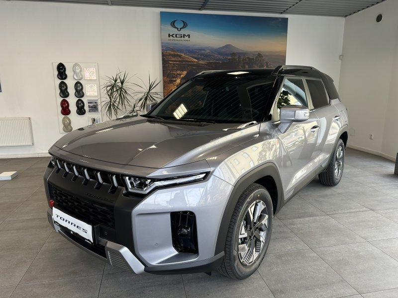 KGM Torres Style FWD AT 2DE