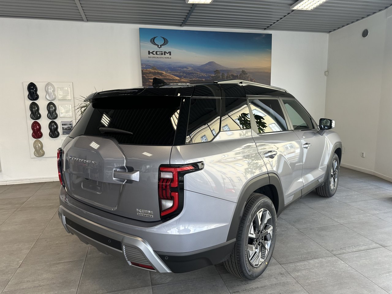 KGM Torres Style FWD AT 2DE