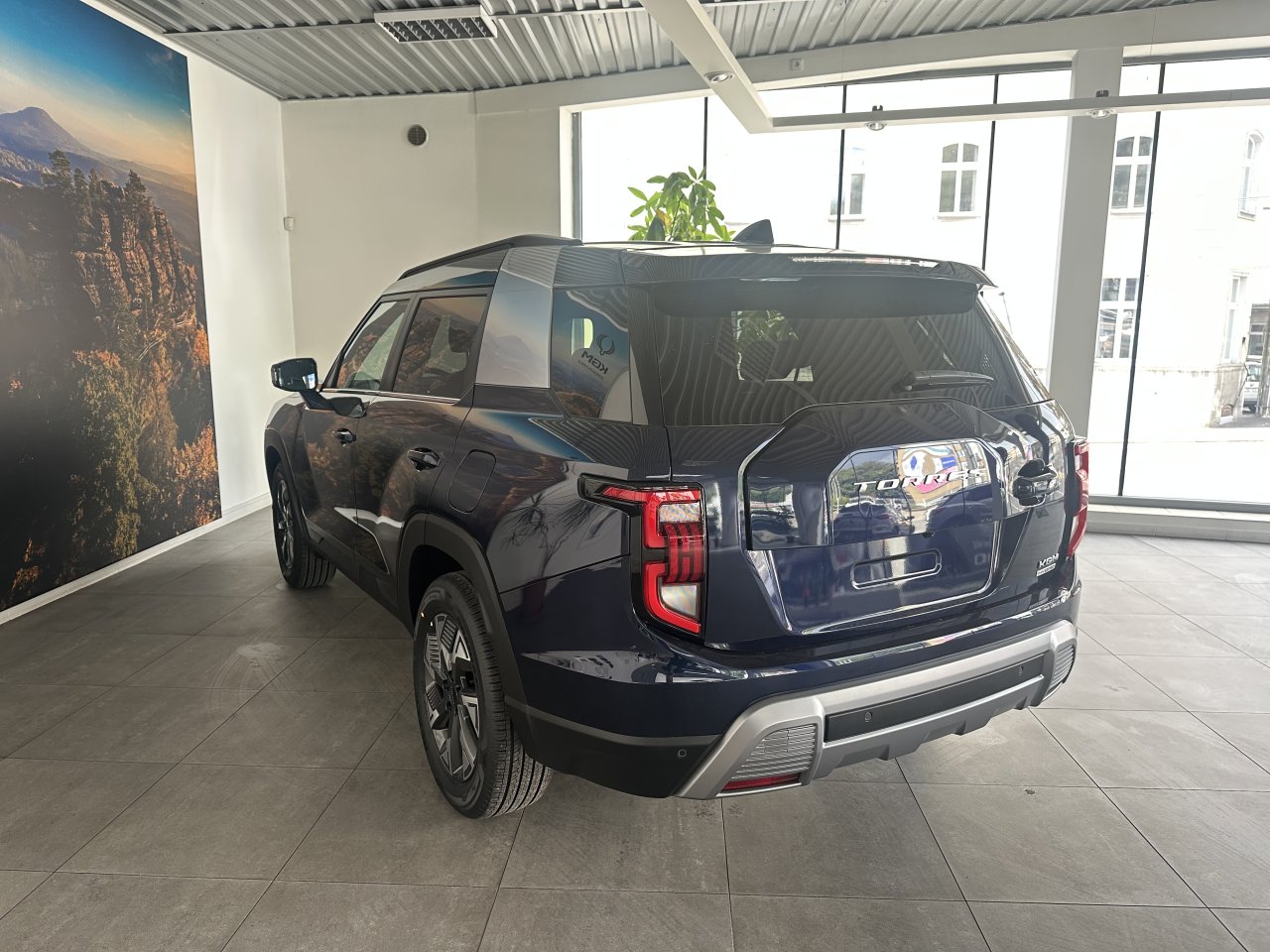 KGM Torres Style FWD AT BAS E16