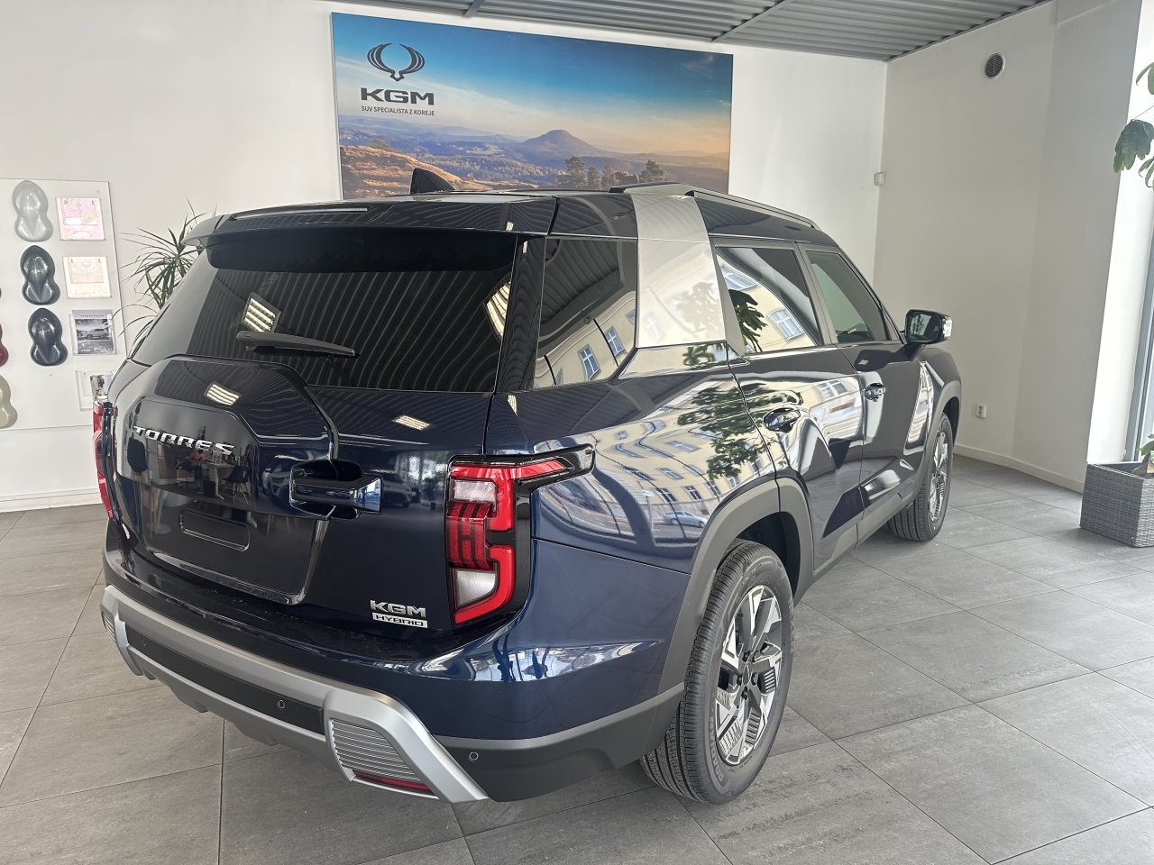 KGM Torres Style FWD AT BAS E16
