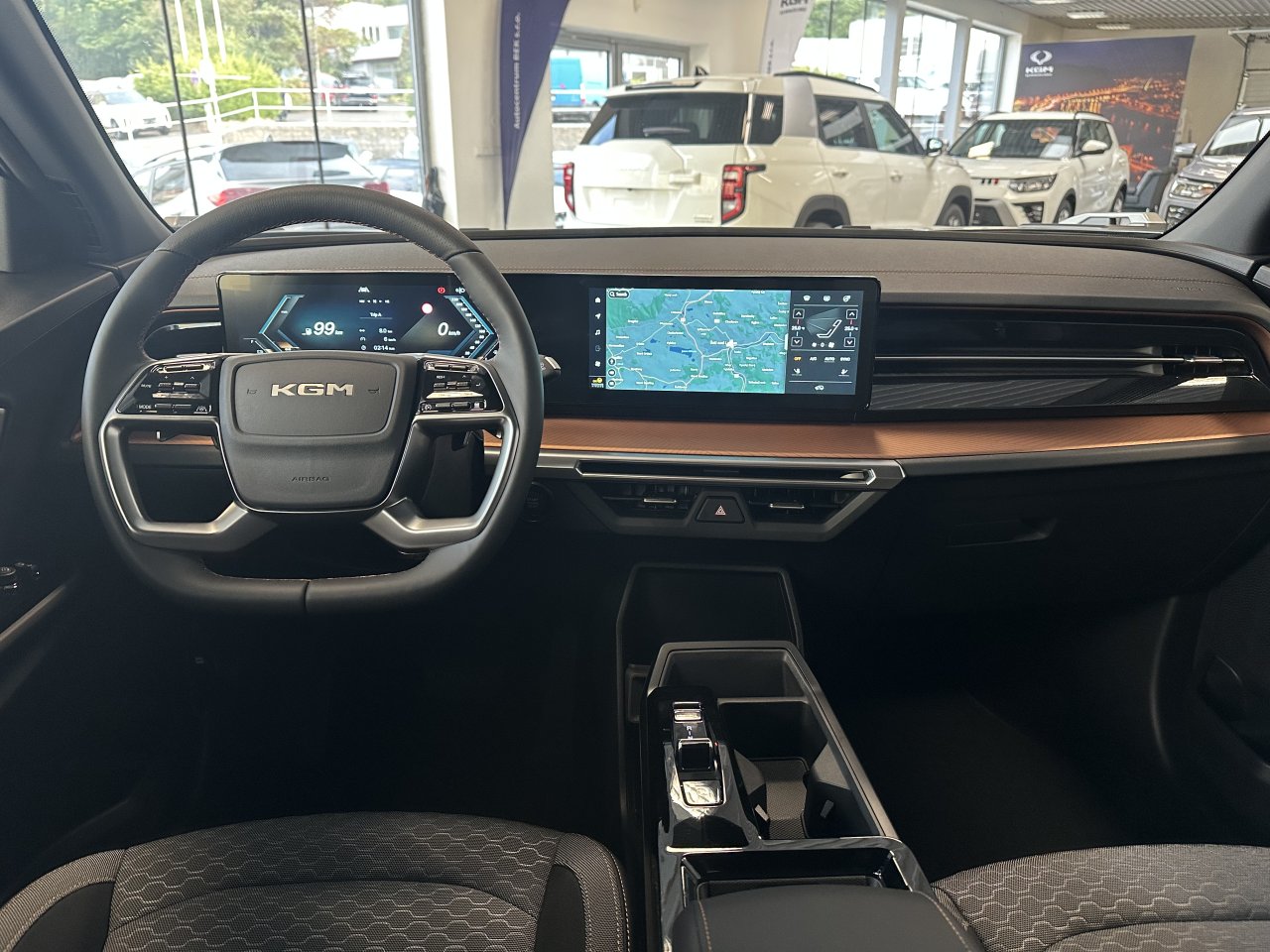 KGM Torres Style FWD AT BAS E16