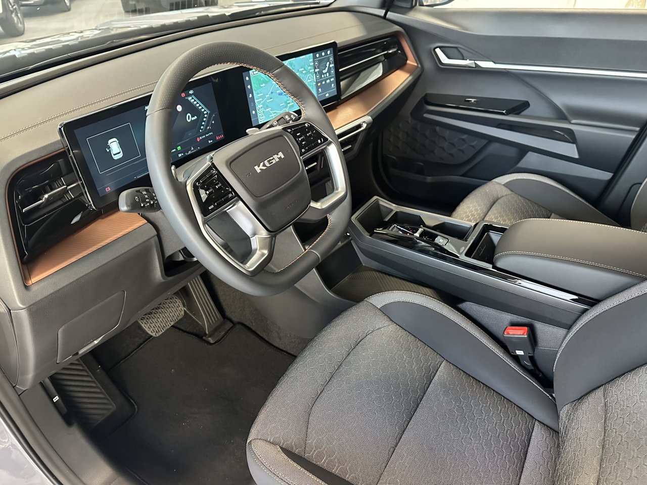 KGM Torres Style FWD AT 2WAA